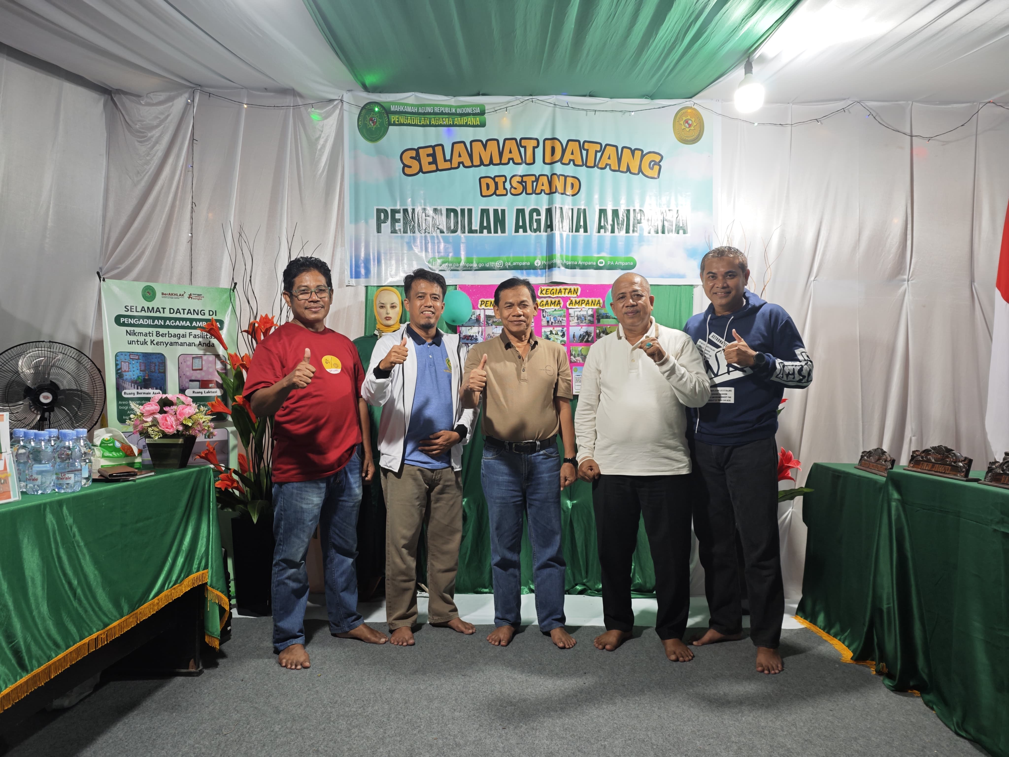 Kunjungan KPTA ke stand PA Ampana 1