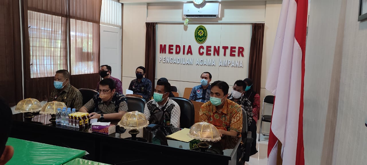 Foto_berita_pengawasan_bawas_1.jpeg - 98.38 kB