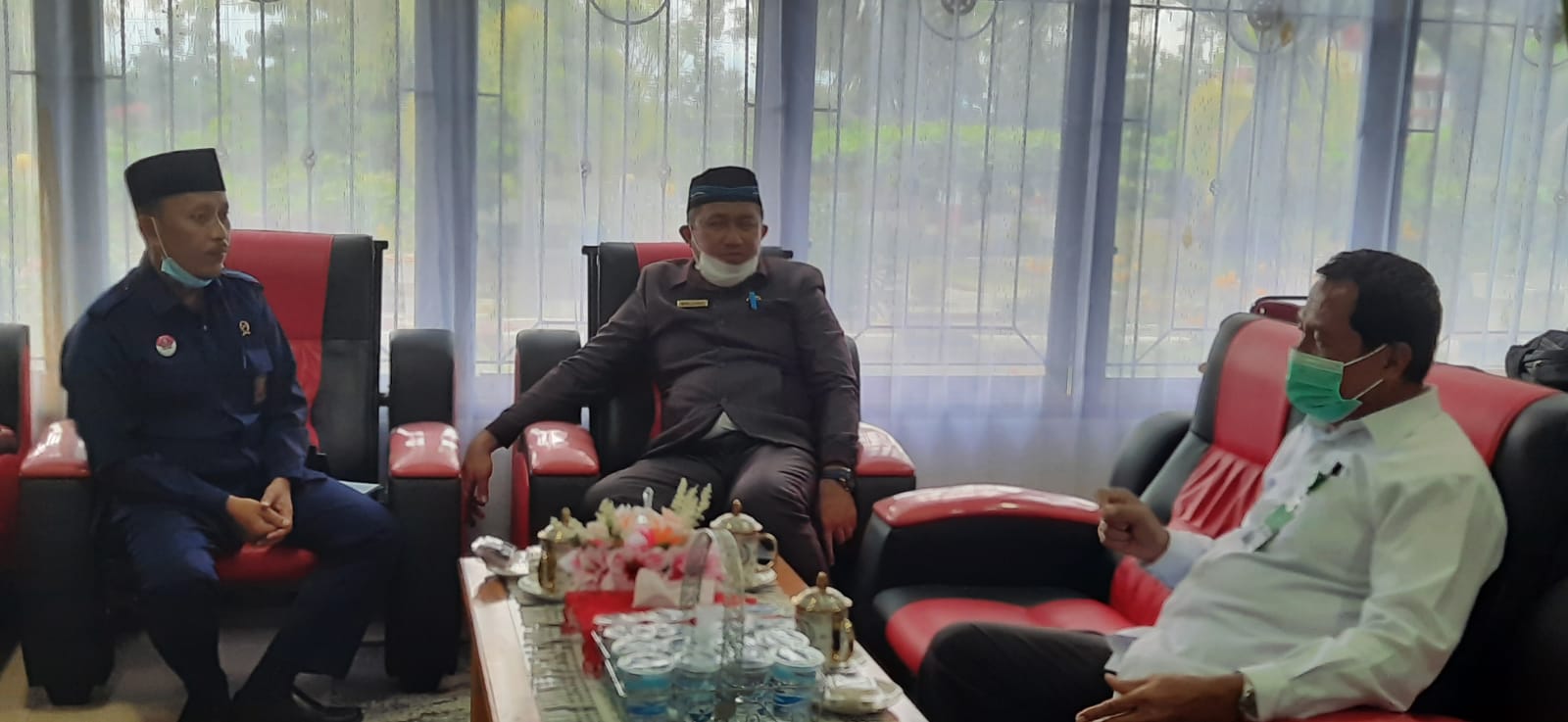 Foto_pertemuan_2.jpeg - 106.36 kB