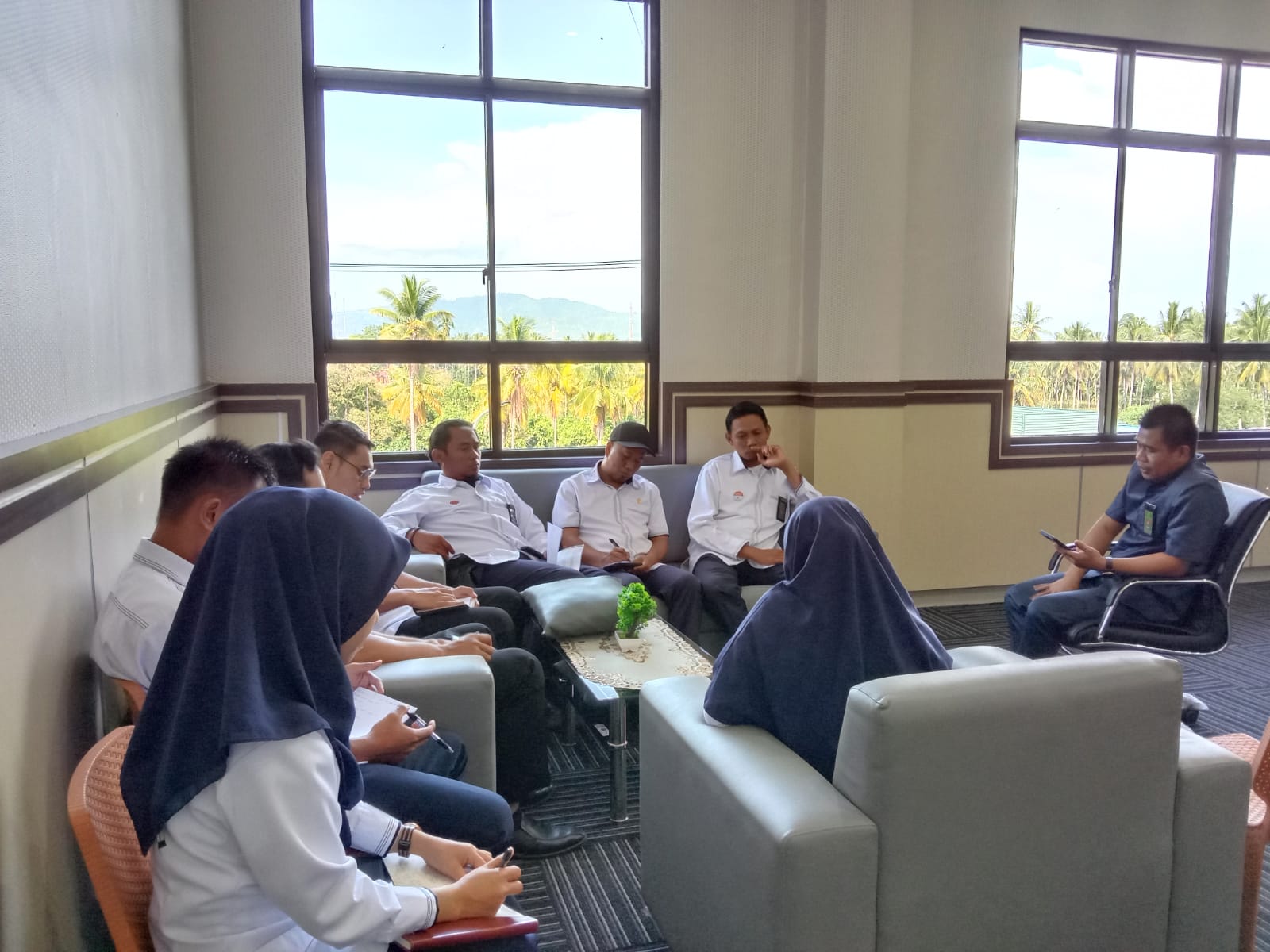 foto_briefing2.jpeg - 178.26 kB